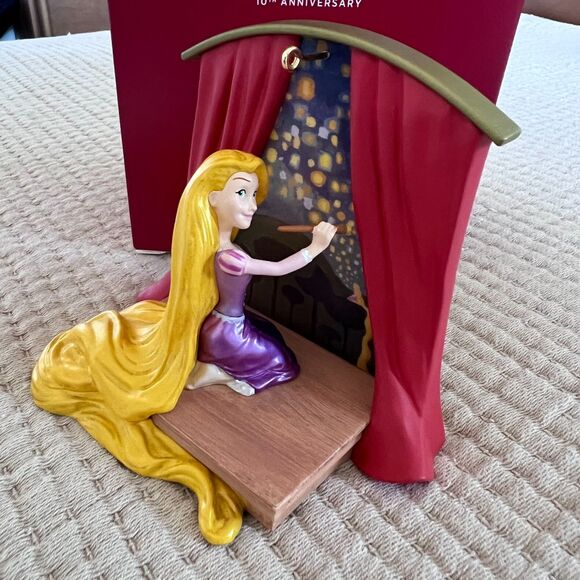 Hallmark Keepsake Ornament 2020 Disney Tangled 10th Anniversary Rapunzel In Box - Picture 5 of 6